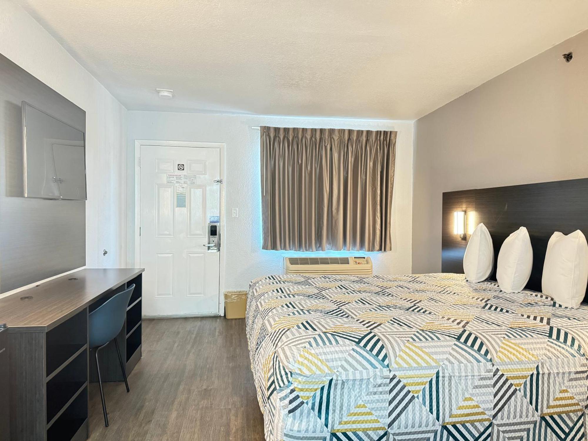 Masters Motel 2*